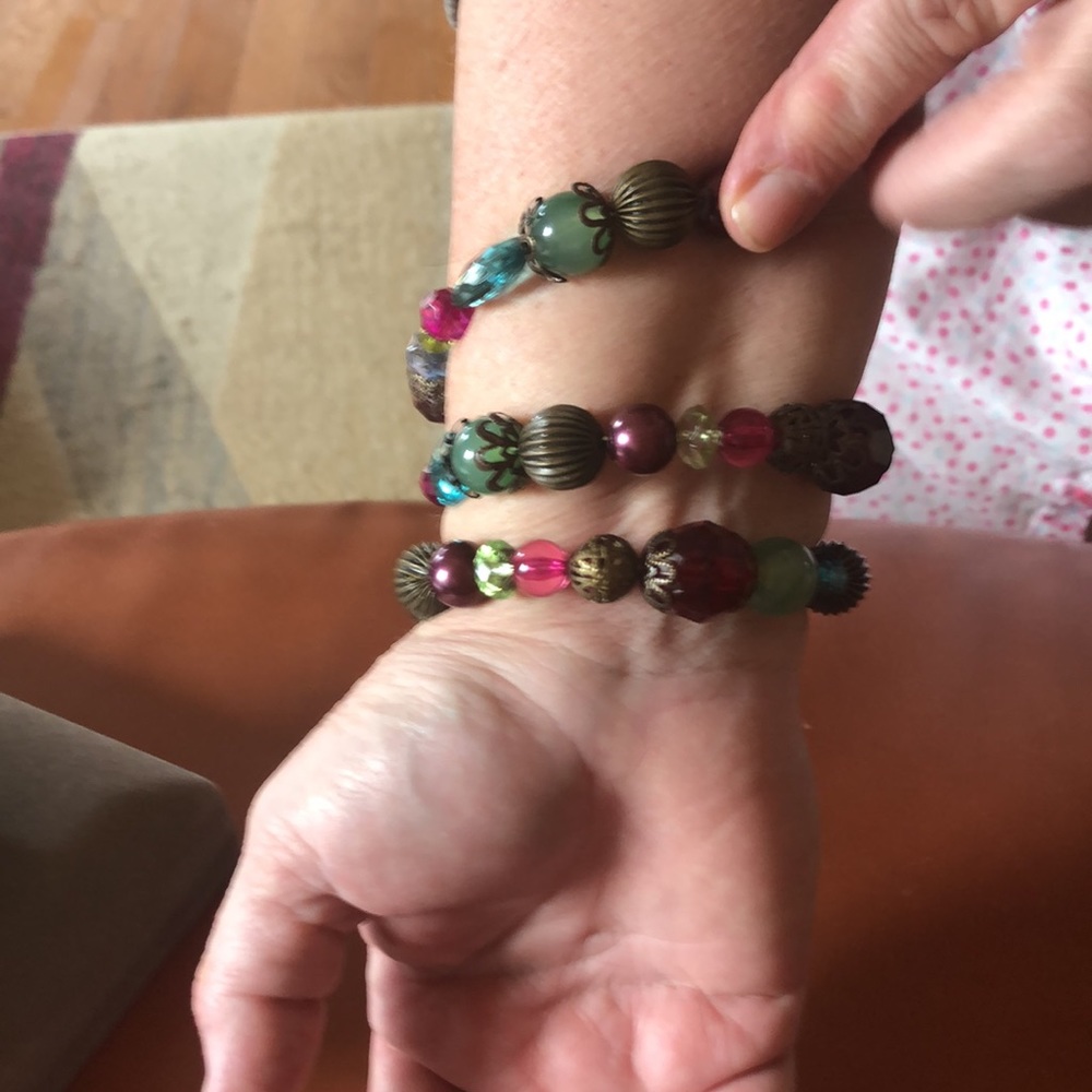 Two Stretch Bracelets - Picture 5 of 5